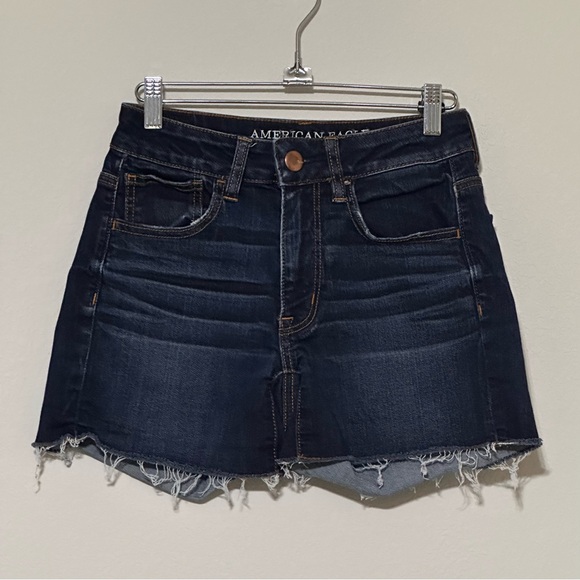 American Eagle Outfitters Women’s Dark Denim Mini Cut-Off Stretch Shorts Y2k 2 - Picture 1 of 6